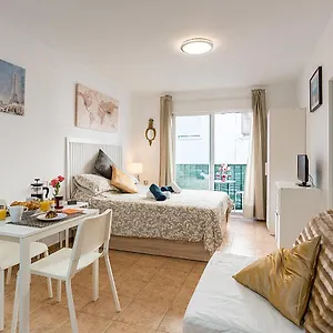 https://studios-nerja-center.1costadelsol.com